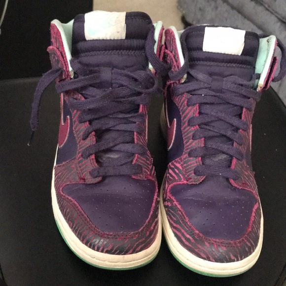 Nike Dunks - Picture 3 of 6